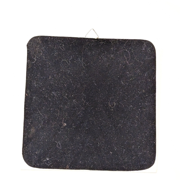 Hunnick Dutch Souvenir Set: Ceramic Trivet Tile and Painted Wooden Shoes - Picture 4 of 6